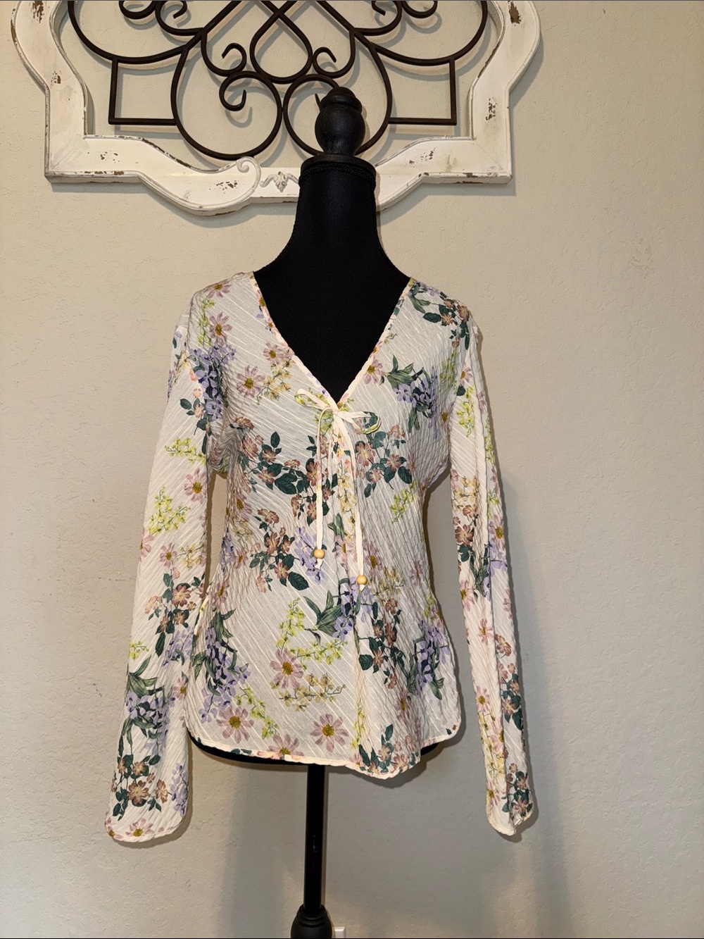 Zara Floral V-Neck Long Sleeve Blouse